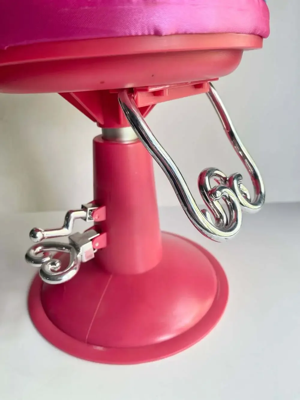 Our Generation Sitting Pretty Doll Salon Chair Pink Paisley